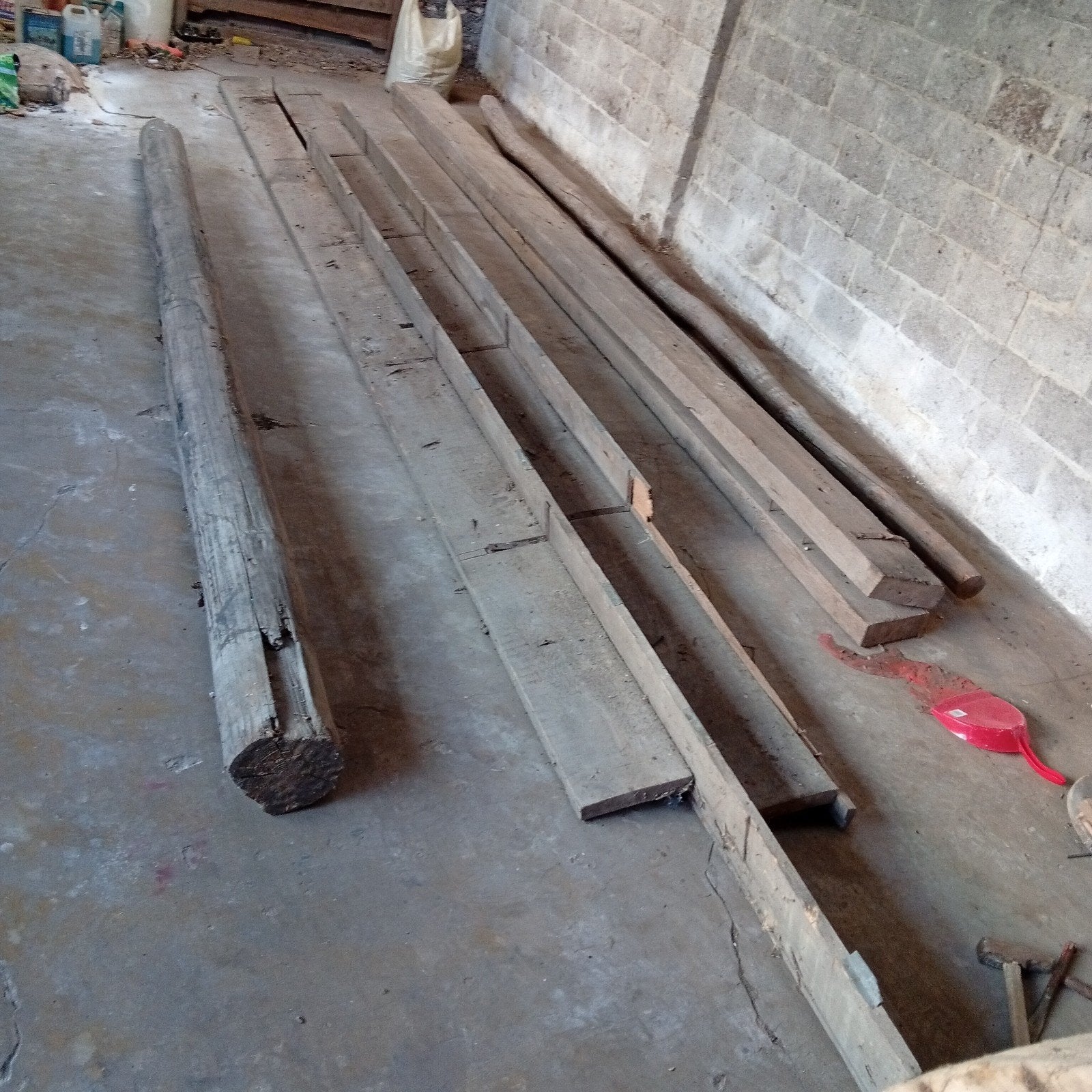 Rondins,planche,poutres,madriers, Bricolage & Construction, Enlèvement, Planche