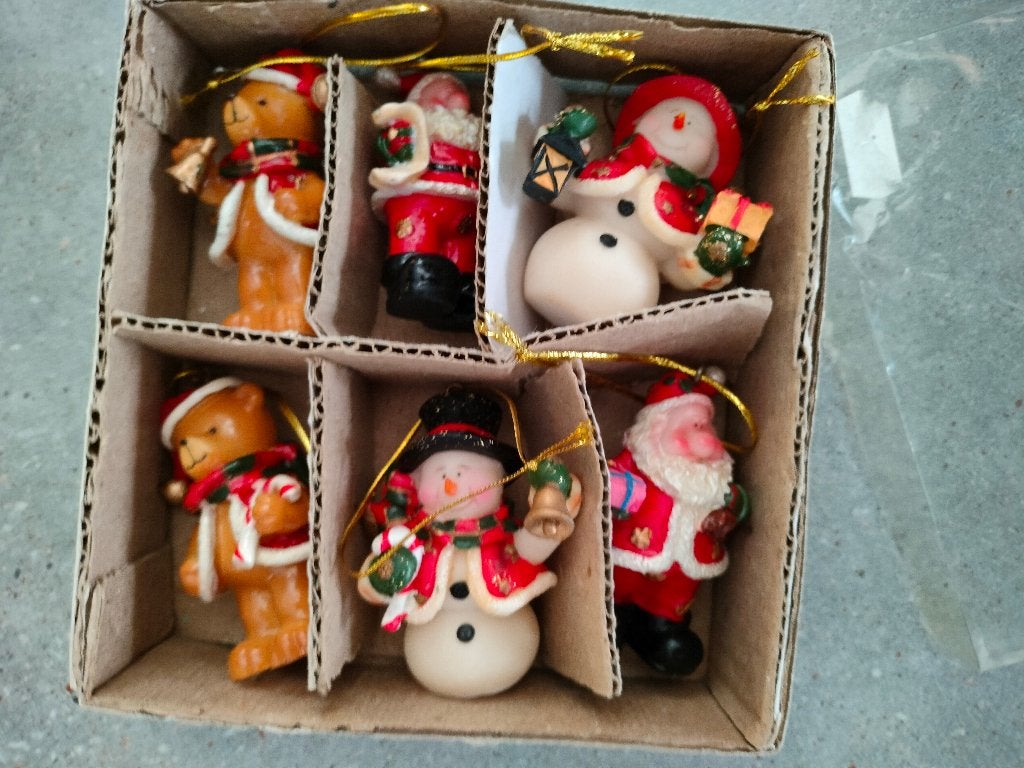 doosje met 6 kersthangers, beer, sneeuwman, kerstman, Ophalen of Verzenden, Zo goed als nieuw