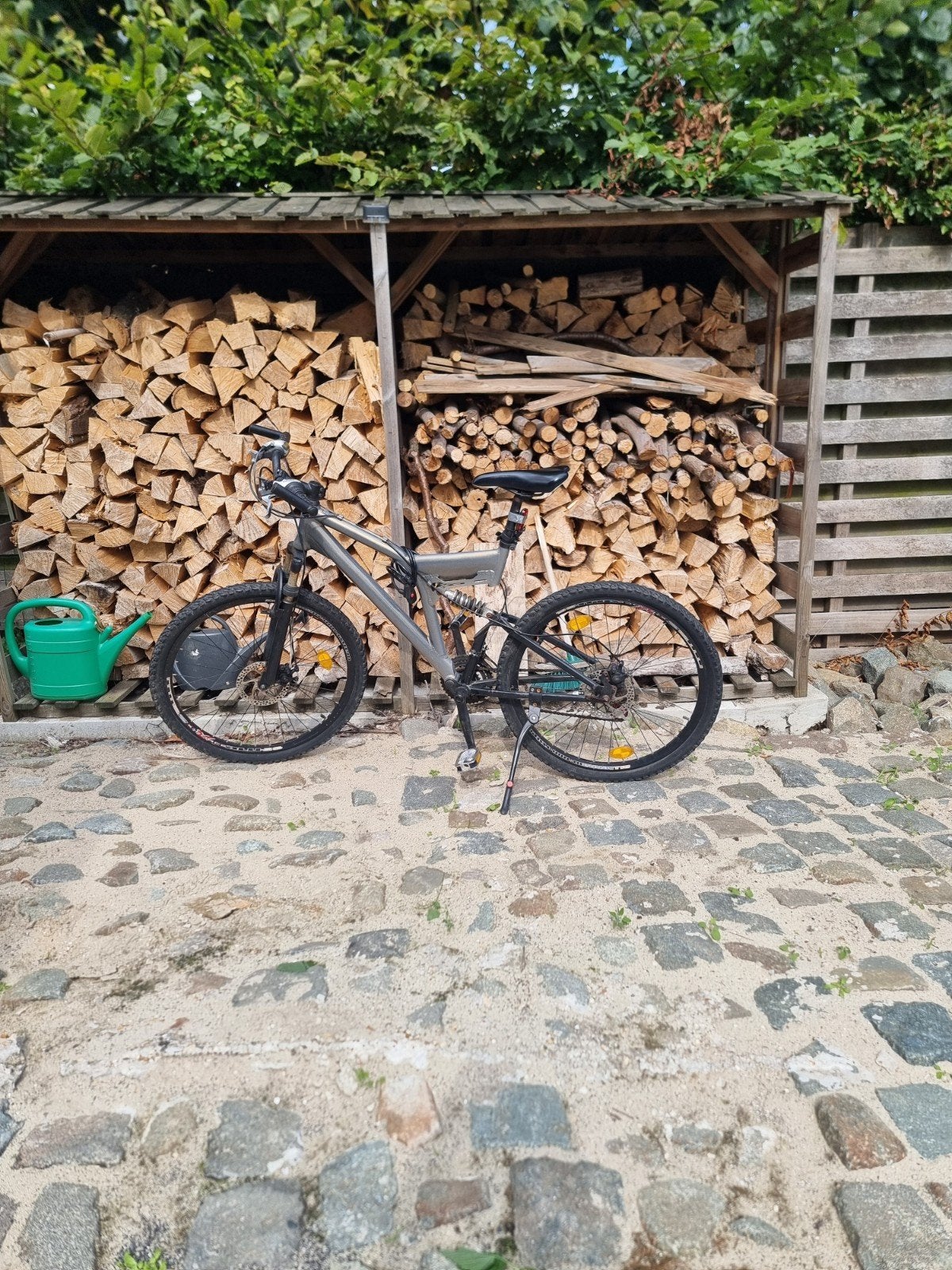 Mountainbike 26 inch te koop.
Voorzien van Shimano versnelli, Ophalen, Gebruikt, Versnellingen