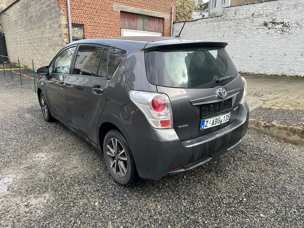 Toyota Verso 2.0D4D, Auto's, Toyota, Voorwielaandrijving, Euro 5, Elektrische ramen, Bedrijf