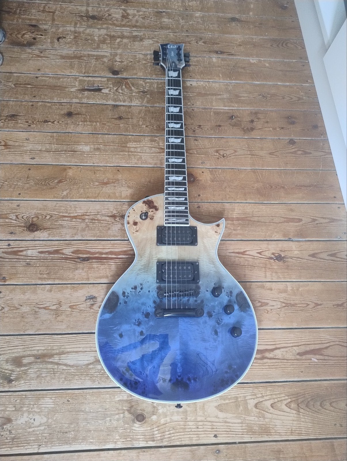 ESP LTD EC-1000 Deluxe Blue Natural Fade, Enlèvement ou Envoi, Comme neuf, Solid body, Autres marques