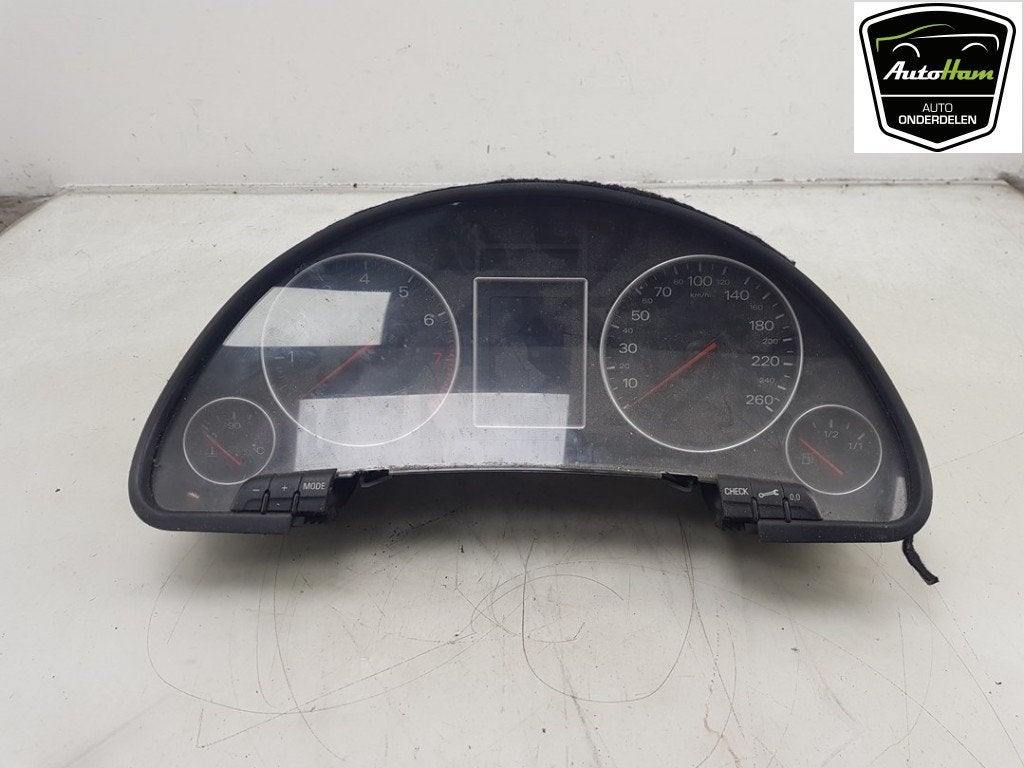 INSTRUMENTS DE BORD Audi A4 (B6) (01-2000/01-2005), Robert Bosch AG, Audi, Utilisé, Robert-Bosch-Allee 1
74232  Abstatt, DE