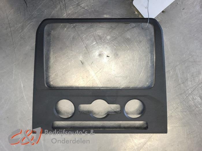 Cadre radio d'un Volkswagen Caddy, Volkswagen, -, 3 mois de garantie, Utilisé