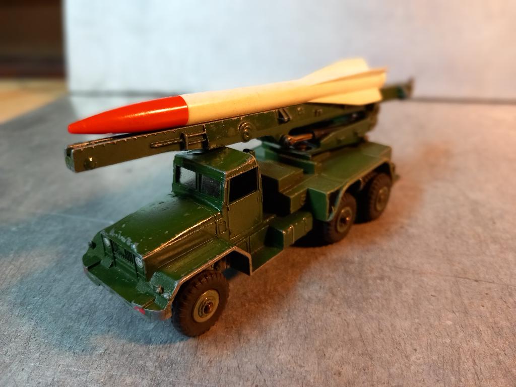 Dinky Toys  Supertoys  665  lanceur de missiles   Ech 1-43, Enlèvement ou Envoi, Utilisé, Bus ou Camion, Dinky Toys