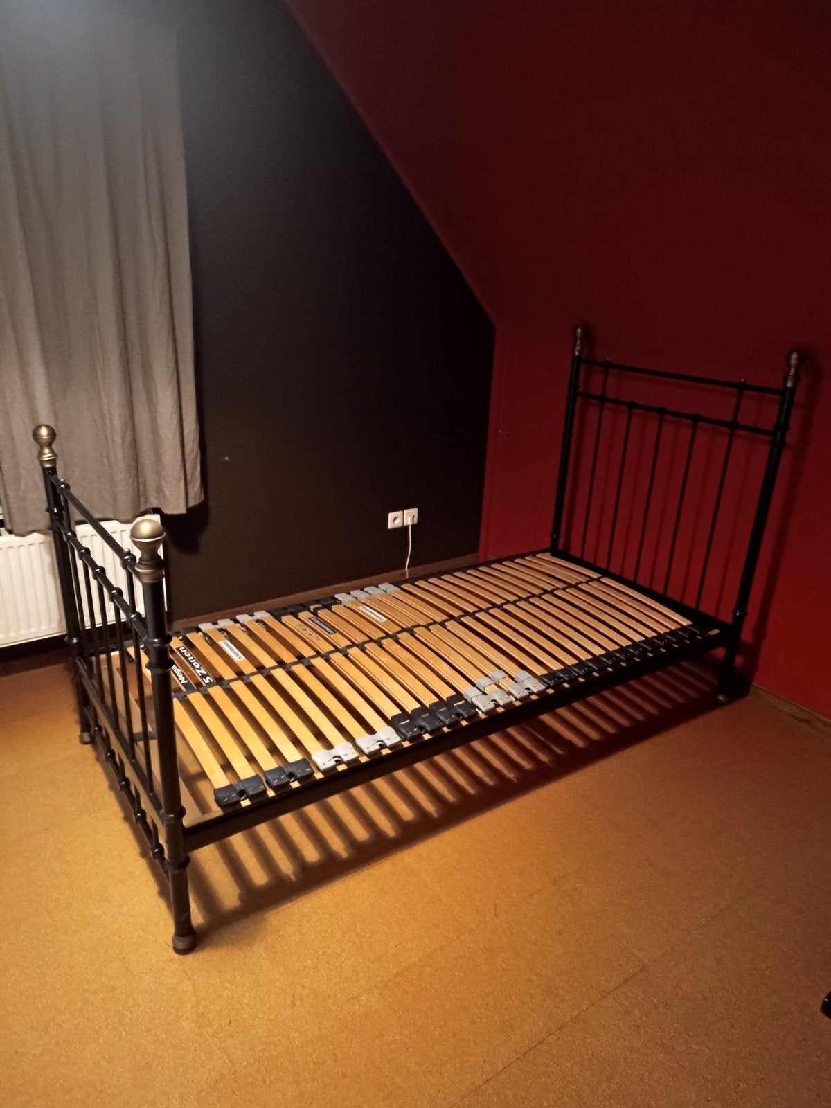 eenpersoons bed, Huis en Inrichting, Ophalen, Eenpersoons, Zwart
