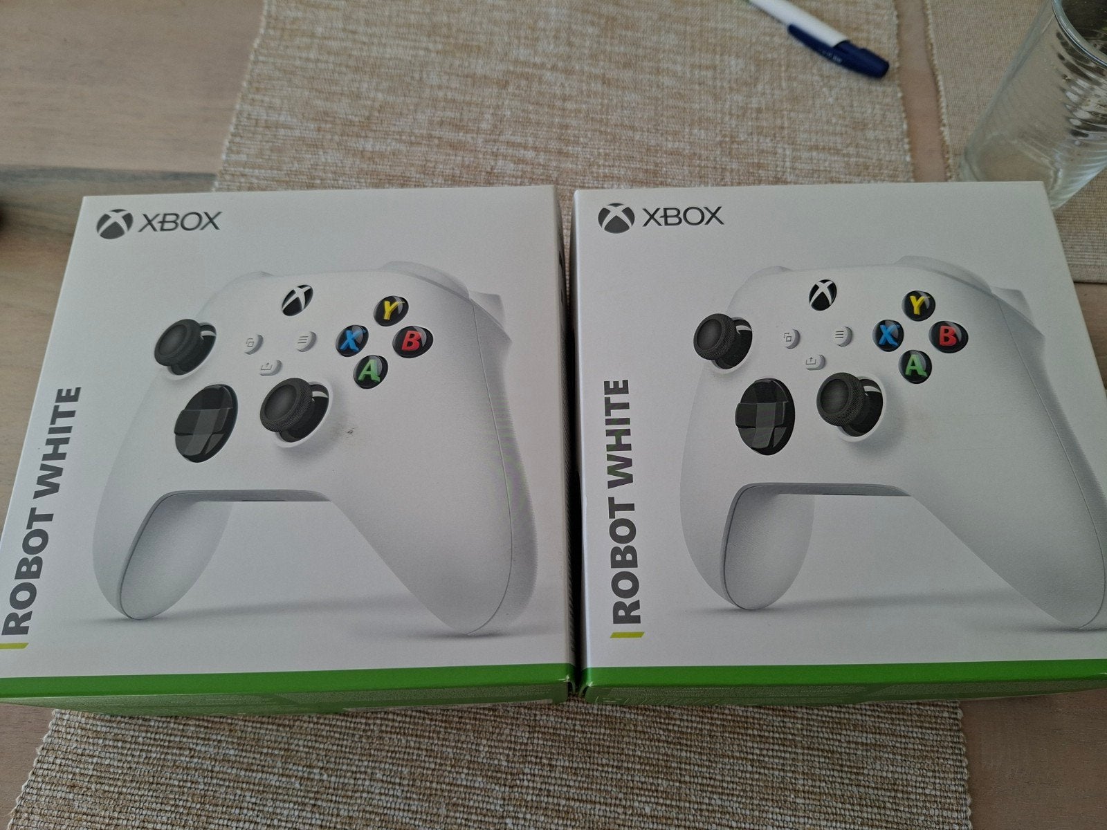 Xbox Wireless Controller met verzegeling intact 45/st.., Games en Spelcomputers, Ophalen, Controller, Xbox One, Draadloos