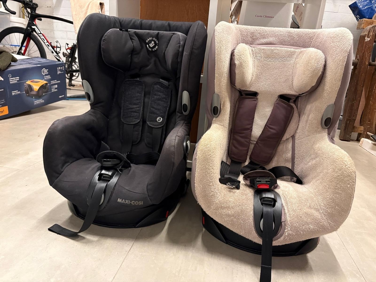 Draaibare autostoelen maxi cosi, Ophalen