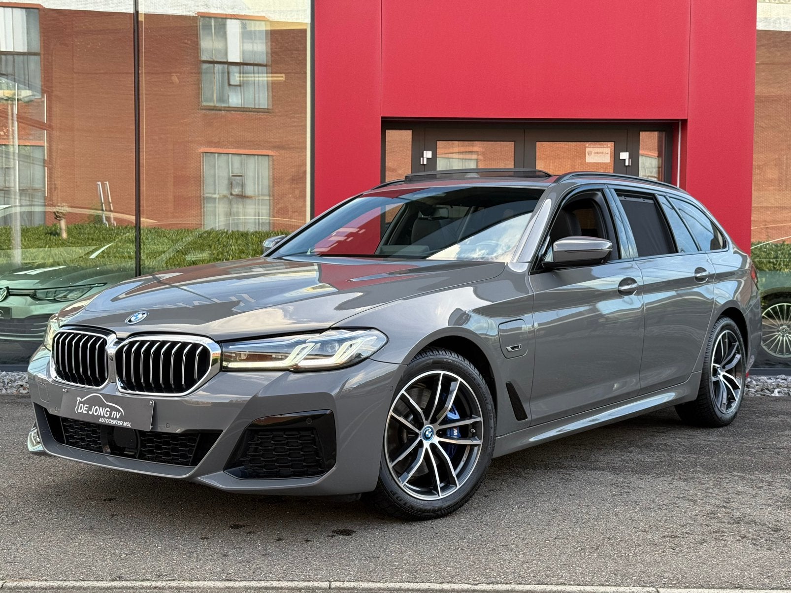 Bmw 530e xDrive  M-Sportpakket Individual /BoMVoLLe OptieS, Auto's, Automaat, Leder, Hybride Elektrisch/Benzine, Te koop