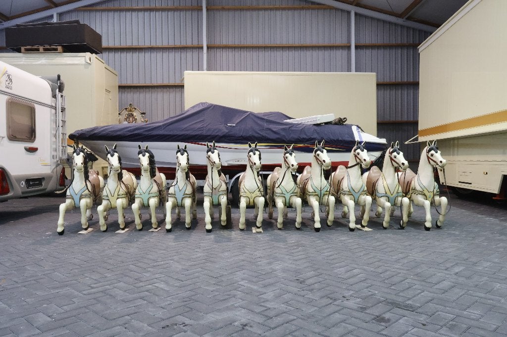 11 massief houten carrouselpaarden,Kavel 301,Veiling 26 Sept, Enlèvement