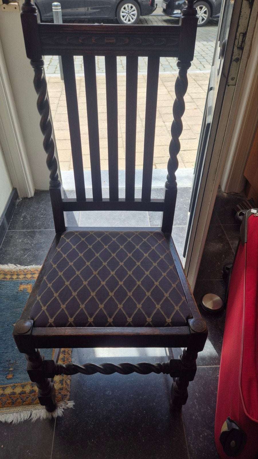4 abtieken stoelen, Ophalen