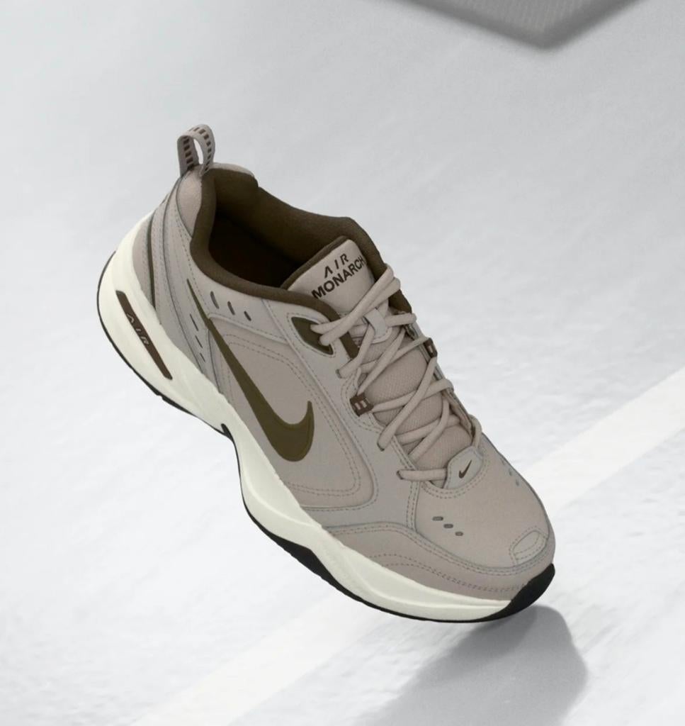 Nike schoenen, Ophalen