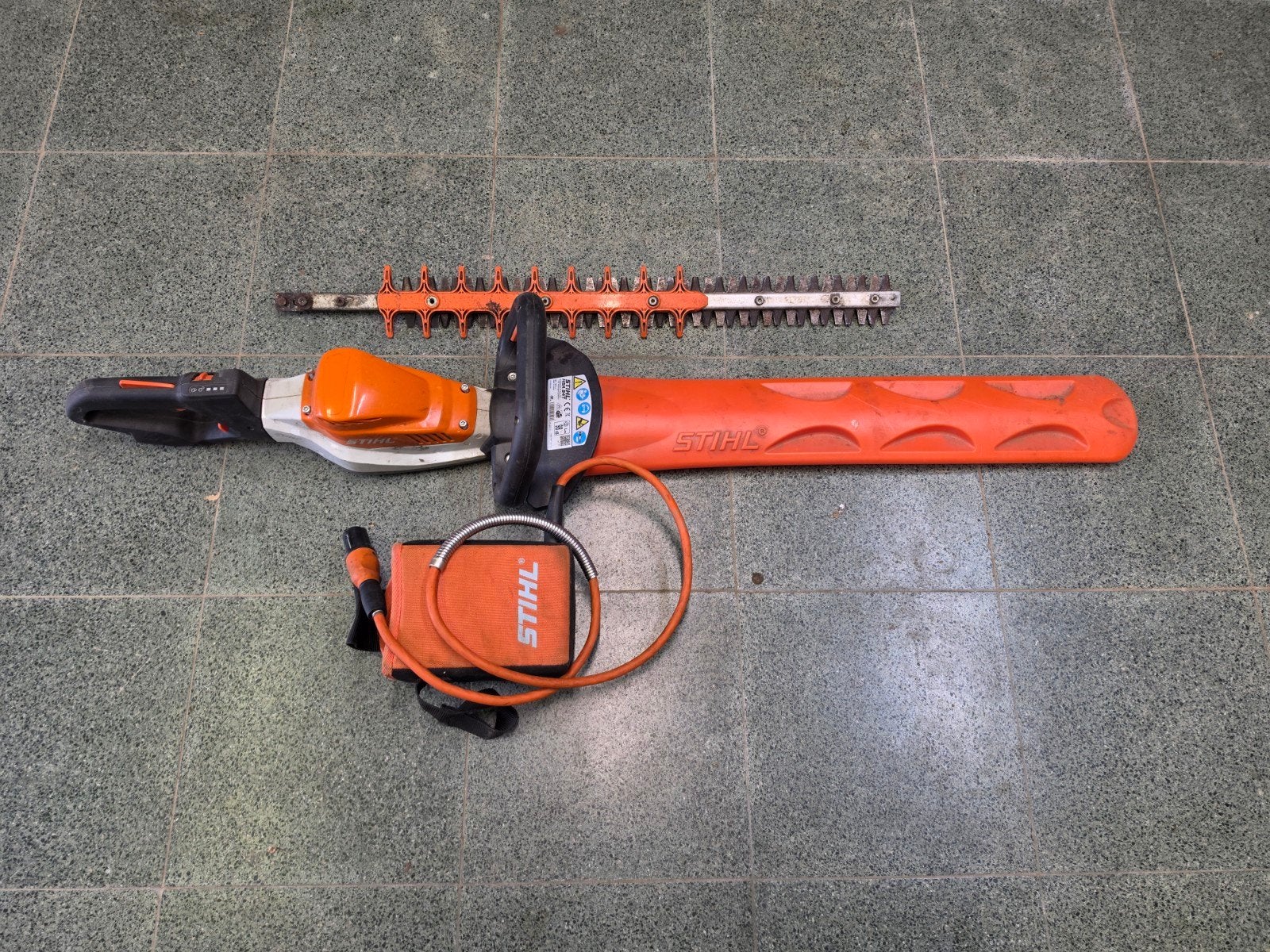 Stihl HSA 94T voor wisselstukken, Ophalen, Gebruikt, Accu, Stilh