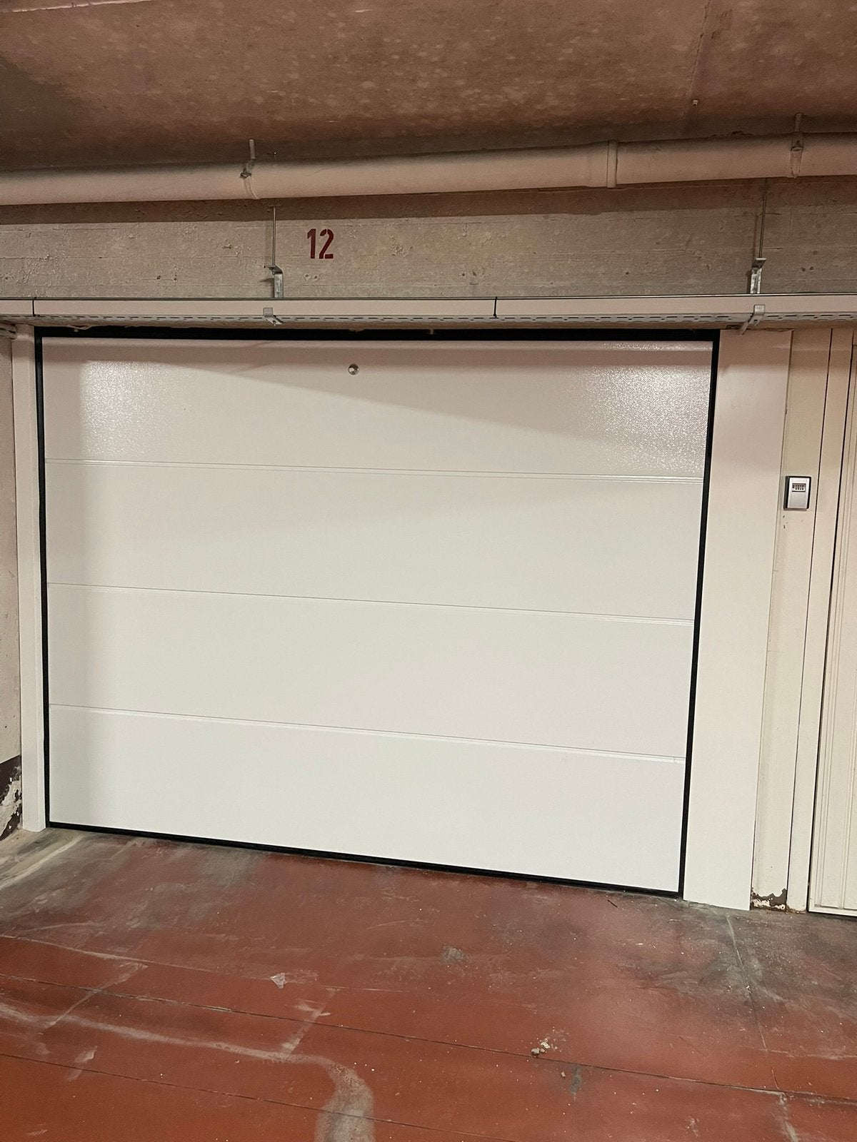 Porte de garage sectionnelle avec installation €1549,-, Neuf, Enlèvement ou Envoi, Porte de garage, 215 cm ou plus