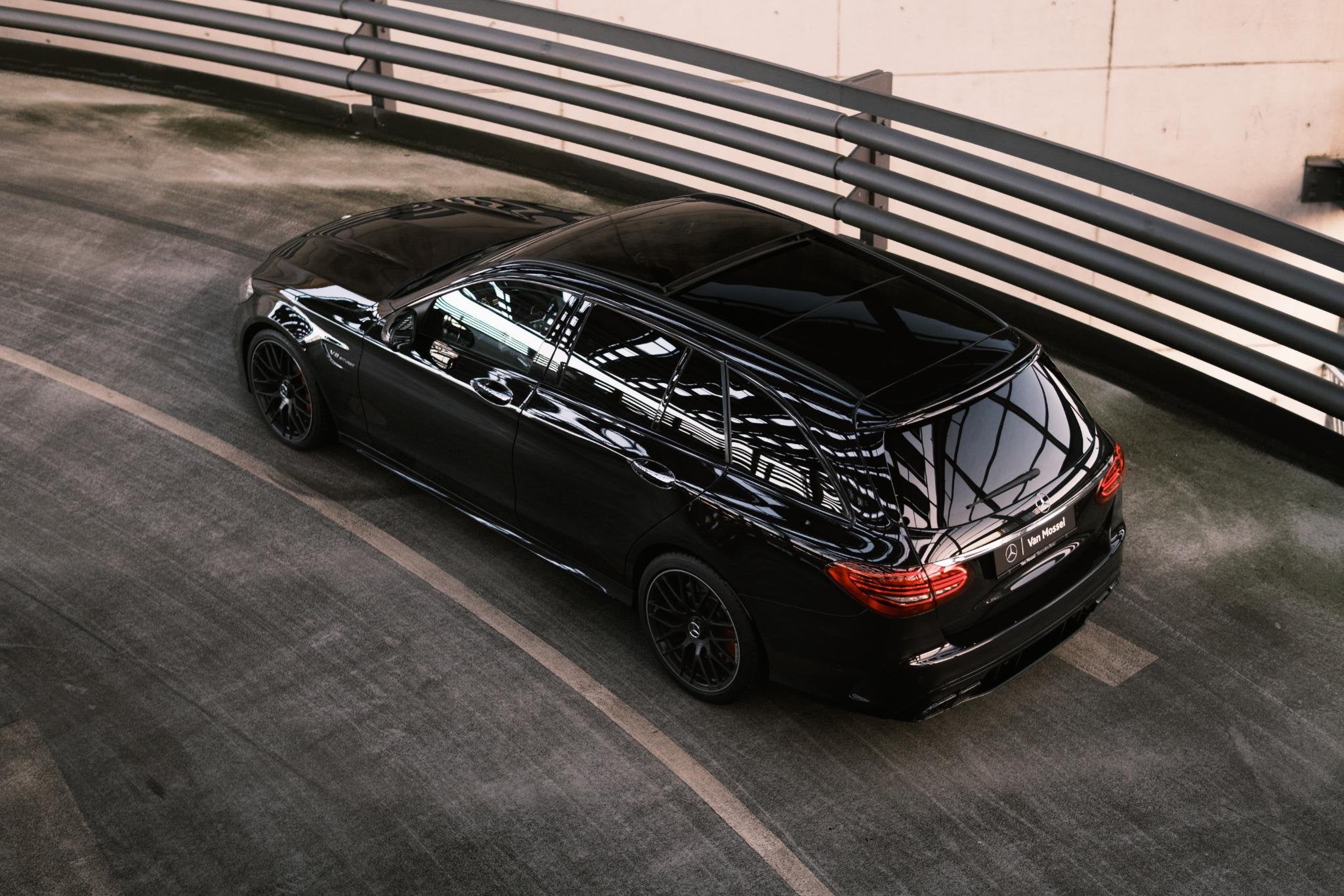 Mercedes-Benz C 63 S AMG Break + LICHTE VRACHT + BURMESTER +, Auto's, Automaat, Dealer onderhouden, 4000 cc, Zwart