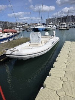 Rib BSC 6.90 meter, Sports nautiques & Bateaux, Canots pneumatiques, Utilisé, Autres marques, Polyester/fibre de verre, Bâche de protection