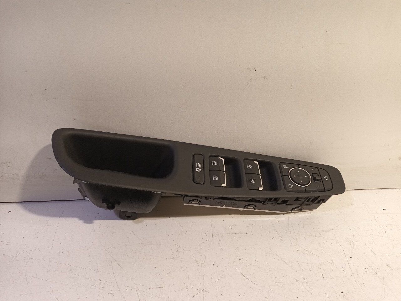 Bedieningspaneel elektrische ramen Hyundai Santa Fe, Onderdelen@venauto.nl, Van der Ven Autorecycling B.V., Ettenseweg 76, 4706 PB Roosendaal, The Netherlands