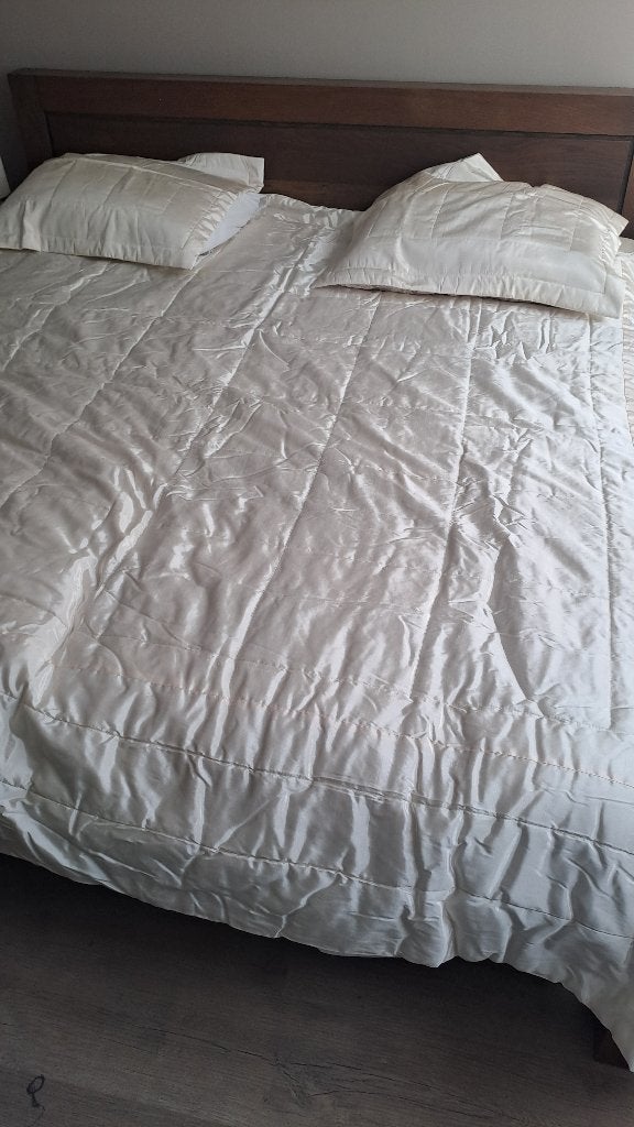 Modern zeer stevige kast met bed en nachtkastjes, Ophalen, Bruin, Tweepersoons, Zo goed als nieuw