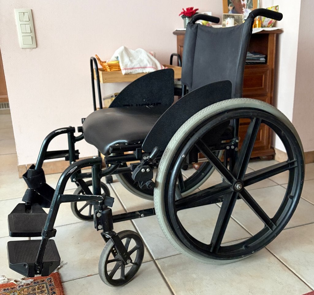 Manuele rolstoel Quickie – ergonomische zit, Enlèvement, Pliant, Utilisé, Fauteuil roulant manuel