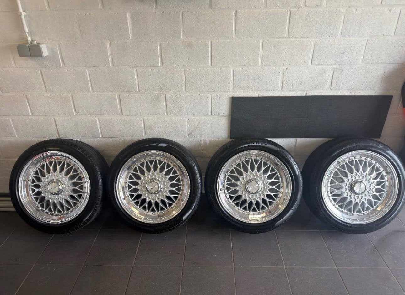 Lenso 17" in BBS stijl. Perfecte staat. Coating. Pirelli, Auto-onderdelen, Ophalen, Gebruikt, 17 inch, Band(en)