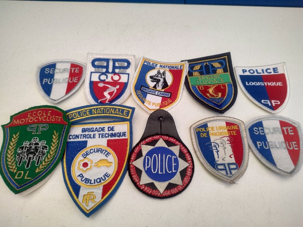 Lot Franse Politie badges, Verzenden