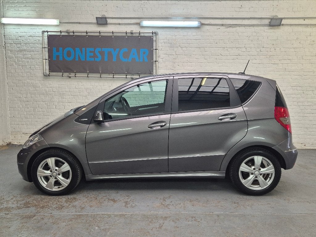 Mercedes A160 Autom. Euro5 benzine-93000km-Topstaat-Garantie, Auto's, Automaat, Monovolume, 1498 cc, 4 cilinders