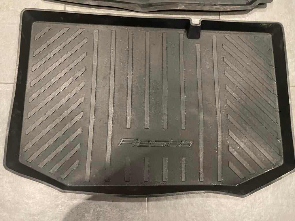 Bac coffre ford fiesta mk8, Ophalen, Zo goed als nieuw