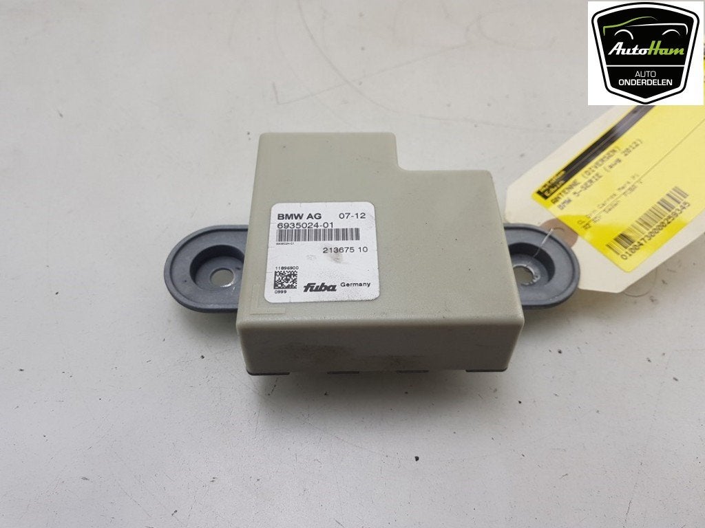 ANTENNE BMW 5 serie (F10) (01-2009/10-2016), Utilisé, BMW, Petuelring 130
80809  München, DE, Bayerische Motoren Werke AG
