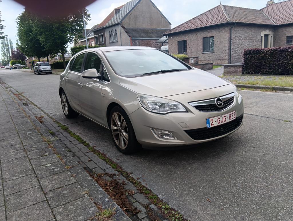 OPEL ASTRA 17CDTI COSMO NAVI CUIR CLIM  SENSOR ! EURO 5 !, Autos, Cuir, Euro 5, Achat, 5 portes