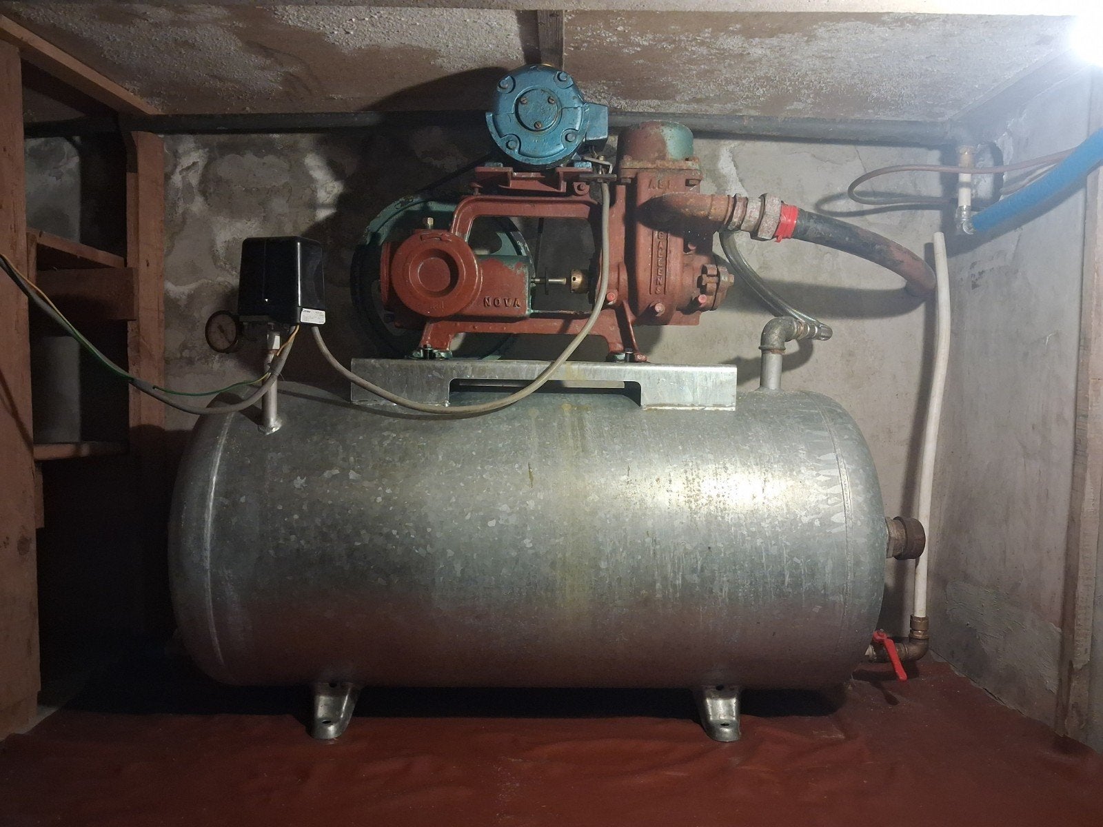 Hydrofoorinstallatie NOVA waterpomp + groot drukvat – 230/40, Ophalen