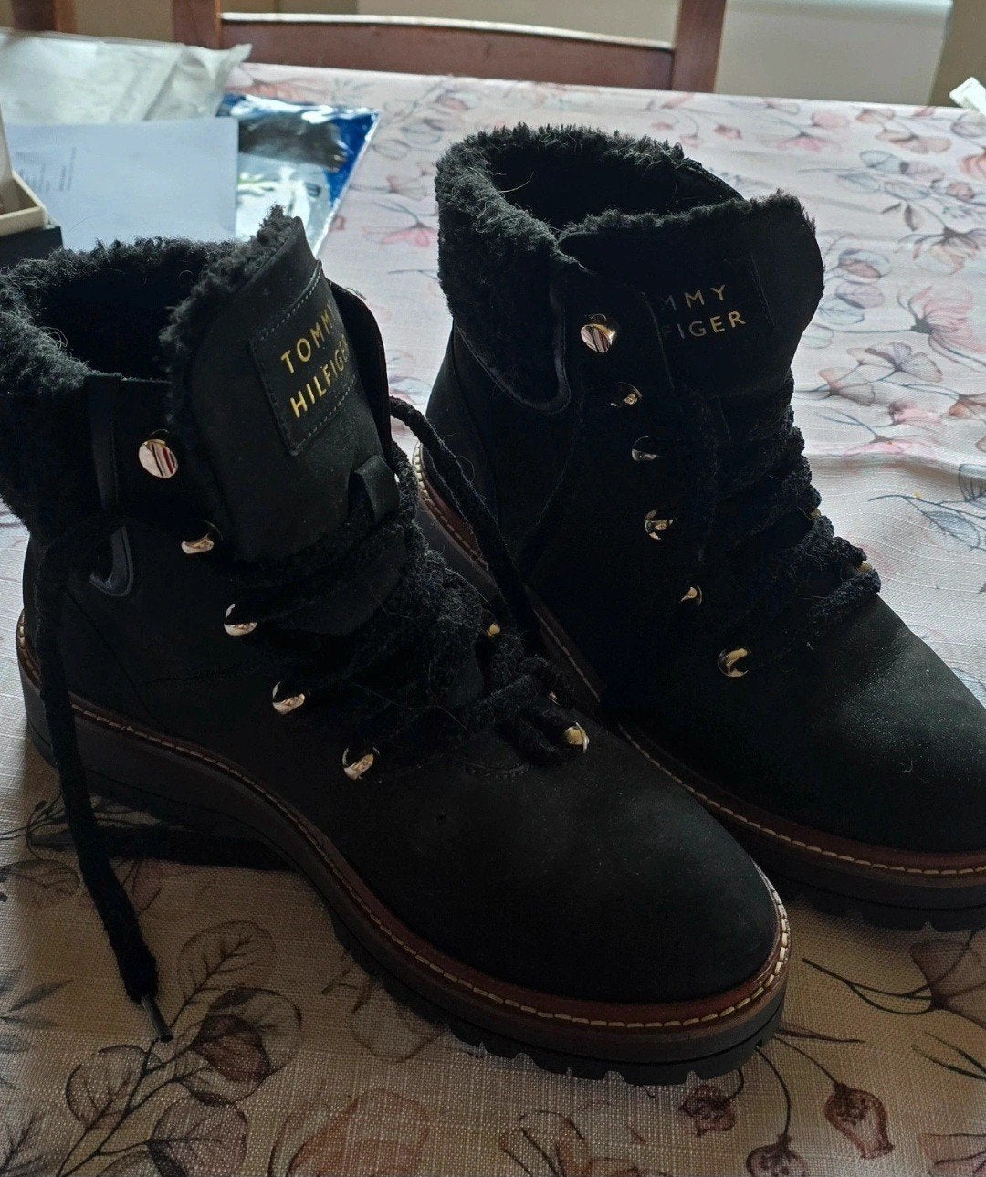Bottes de Neige Tommy Hilfiger, Vêtements | Femmes, Chaussures, Enlèvement ou Envoi, Comme neuf, Bottes de neige, Tommy Hilfiger
