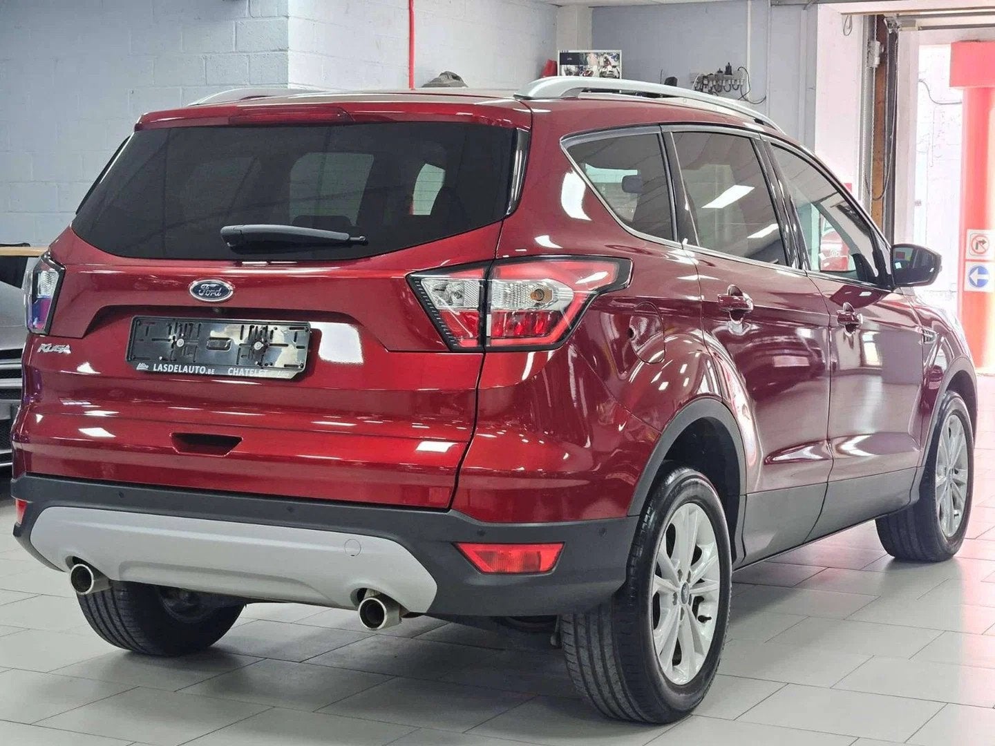Ford Kuga 1.5 TDCi Auto Pano Ouvrant Sensors CAMERA Attache, Autos, Rouge, Achat, Euro 6, Entreprise