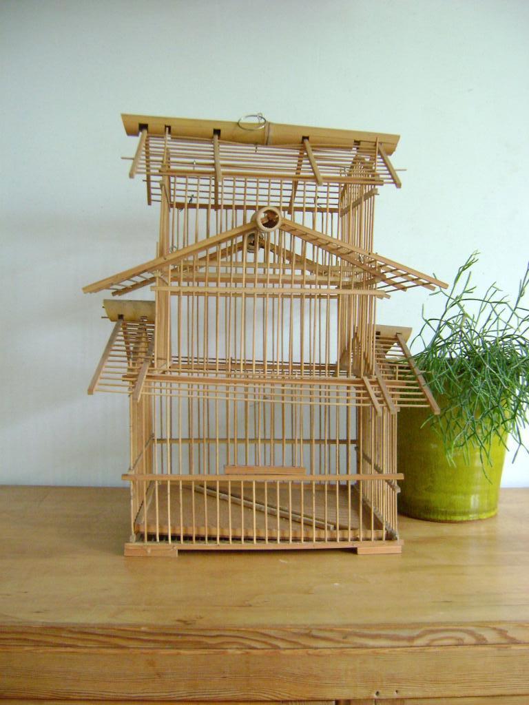 Vintage pagode bamboe en hout vogelkooi decoratief, Antiek en Kunst, Ophalen