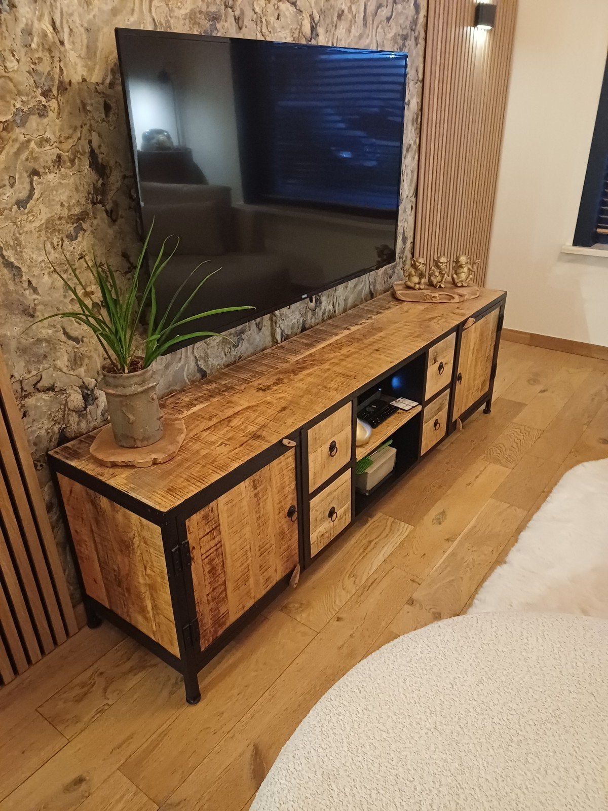 mangomassief tv meubel, Huis en Inrichting, Ophalen, Minder dan 50 cm, Zo goed als nieuw, Minder dan 100 cm