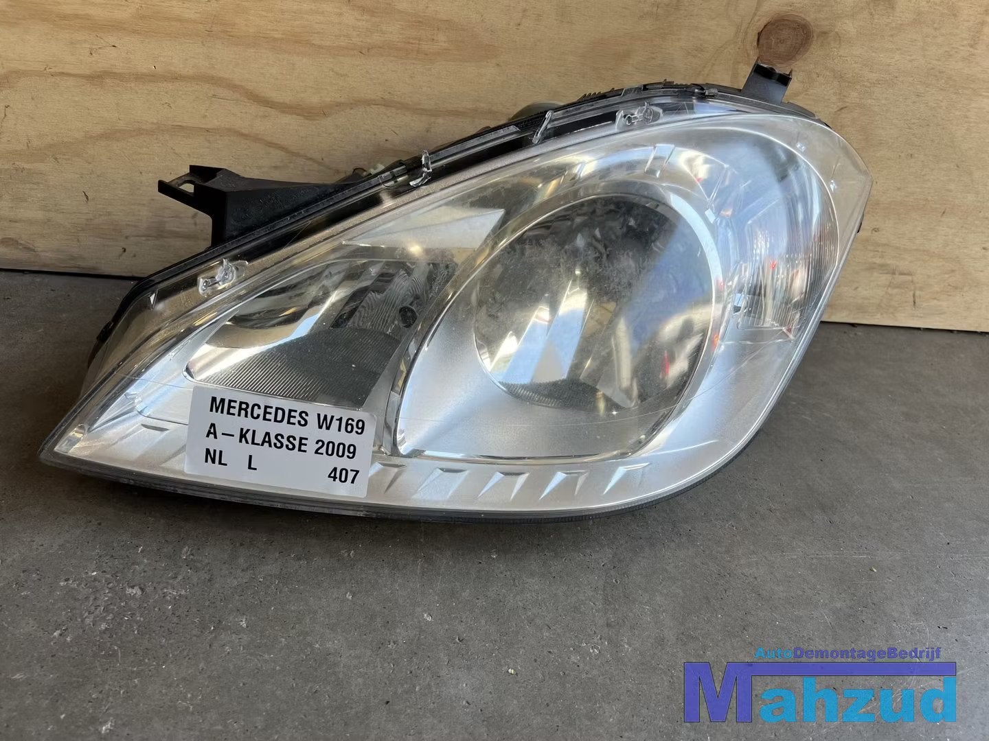 MERCEDES A KLASSE W169 Links koplamp 2005-2012, Mercedes-Benz AG, Mercedes-Benz, Utilisé, Mercedesstrasse 120
70372  Stuttgart, DE