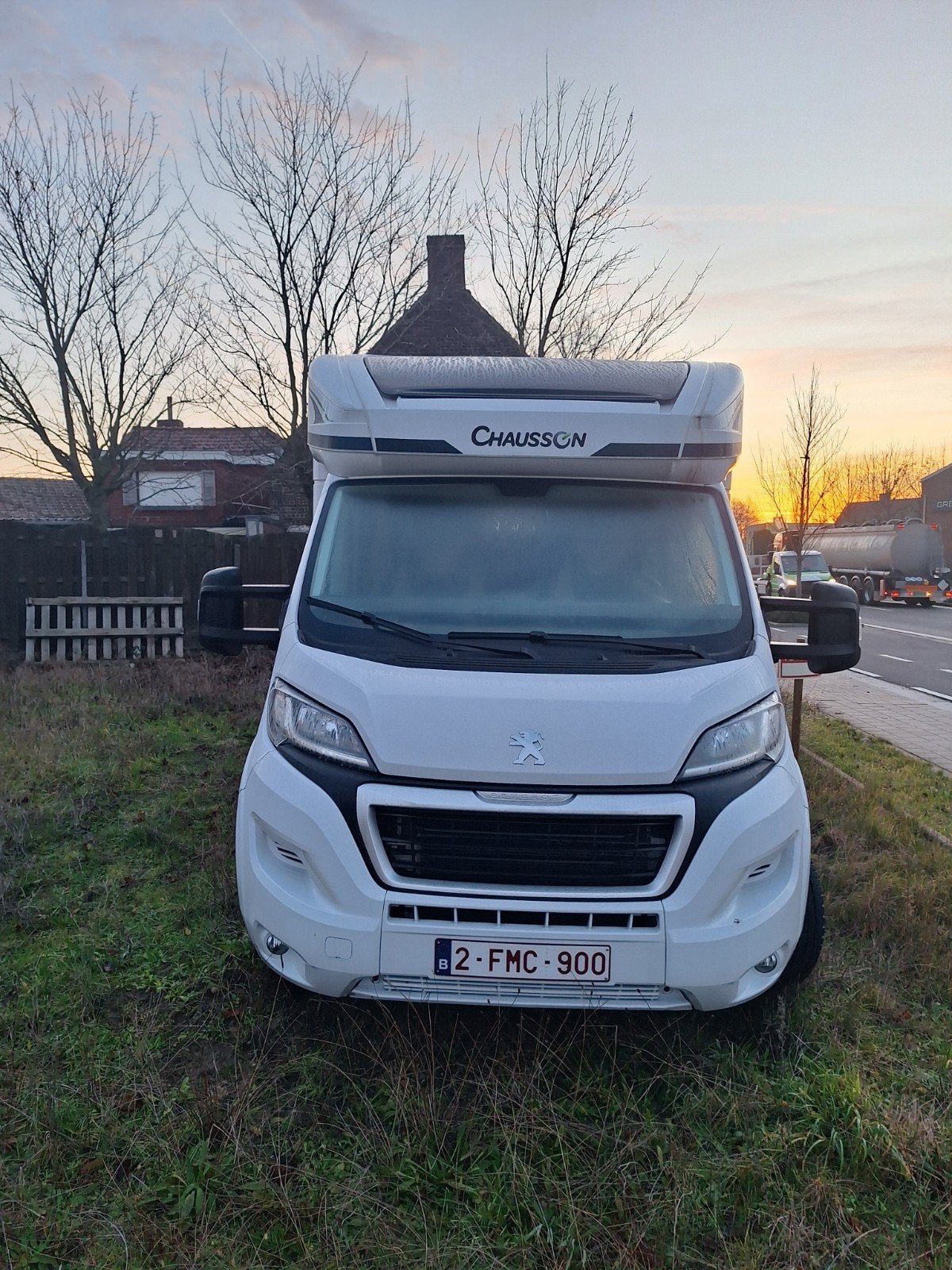Chausson etap line 724, TV, Handgeschakeld, Elektrische ramen, Benzine