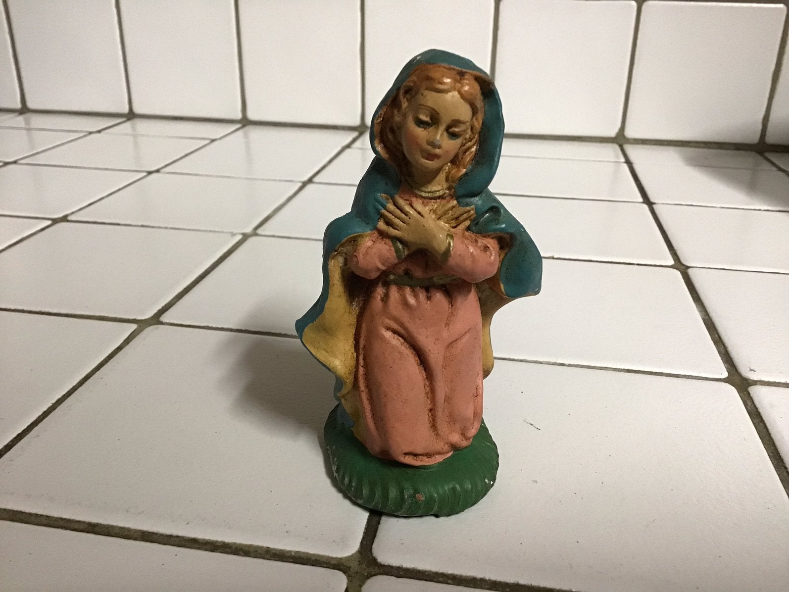 Oud gipsen Mariabeeldje uit de kerststal, Ophalen of Verzenden