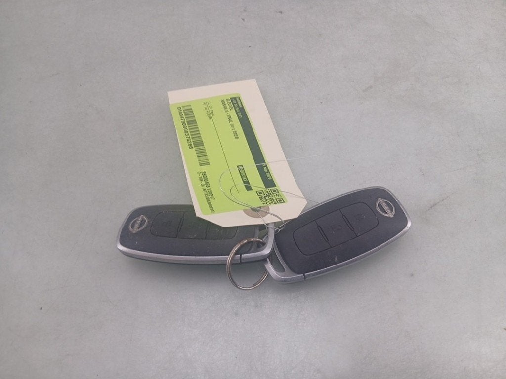 SLEUTEL Nissan X-Trail (T33) (|285E35MS0C|285E35MS0E|), Auto-onderdelen, Gebruikt, Germany@nissan-services.eu, Kronenweg 38
50389  Wesseling, DE