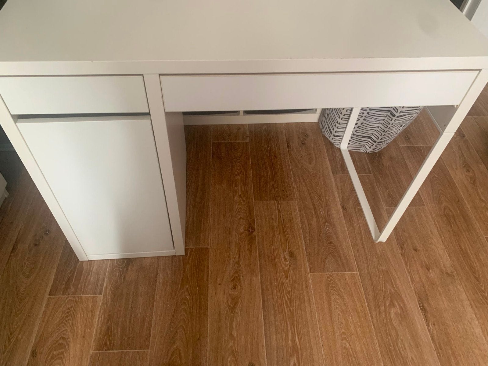 IKEA MICKE bureau, Huis en Inrichting, Bureaus, IKEA, Ophalen