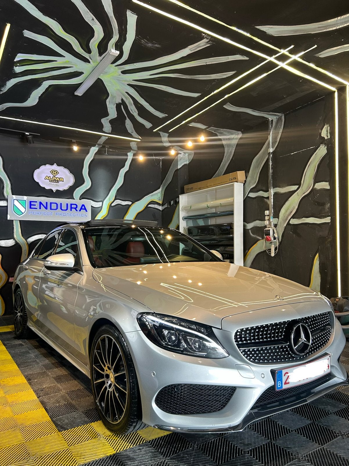 Mercedes-Benz C220 AMG Line, Autos, Cuir, Argent ou Gris, Achat, Automatique