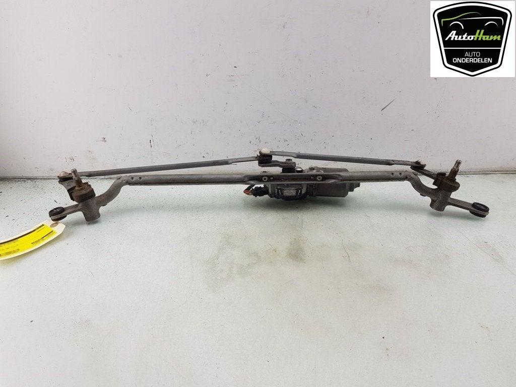 RUITENWISSER MECH + MOTOR Mini Mini (F55) (01-2013/10-2017), Gebruikt, Mini, Petuelring 130
80809  München, DE, Bayerische Motoren Werke AG