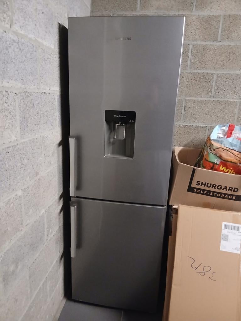 Frigo samsung avec diffuseur d eau en tres bonne etat, Electroménager, Enlèvement ou Envoi