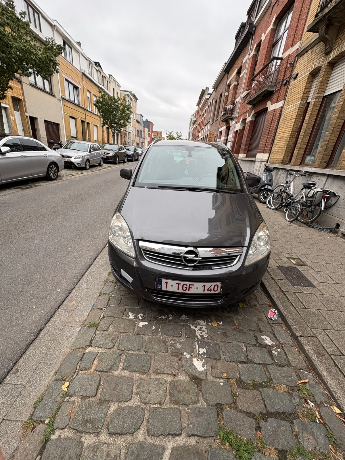 Opel zafira, Autos, Euro 5, Achat, Boîte manuelle, Noir