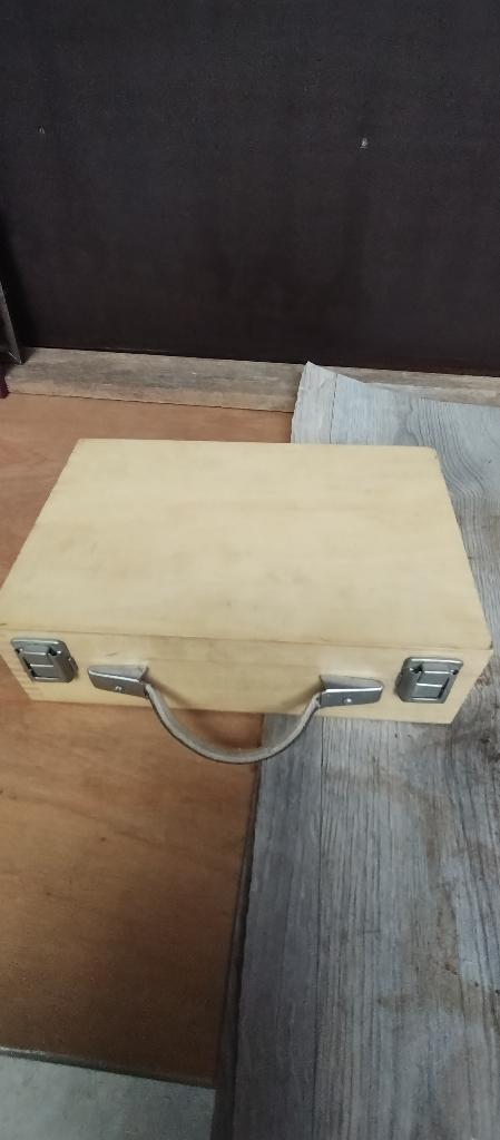 koffertje voor petanqueballen, Ophalen
