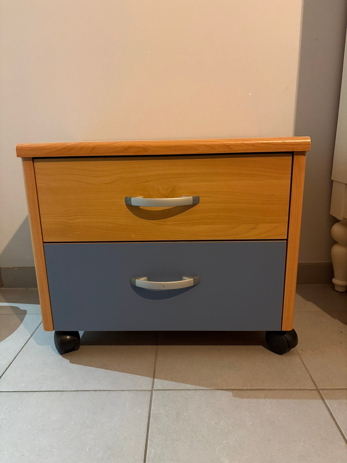 Kastje, Huis en Inrichting, Kasten | Ladekasten, 1 of 2 laden, Ophalen, Zo goed als nieuw, Minder dan 100 cm
