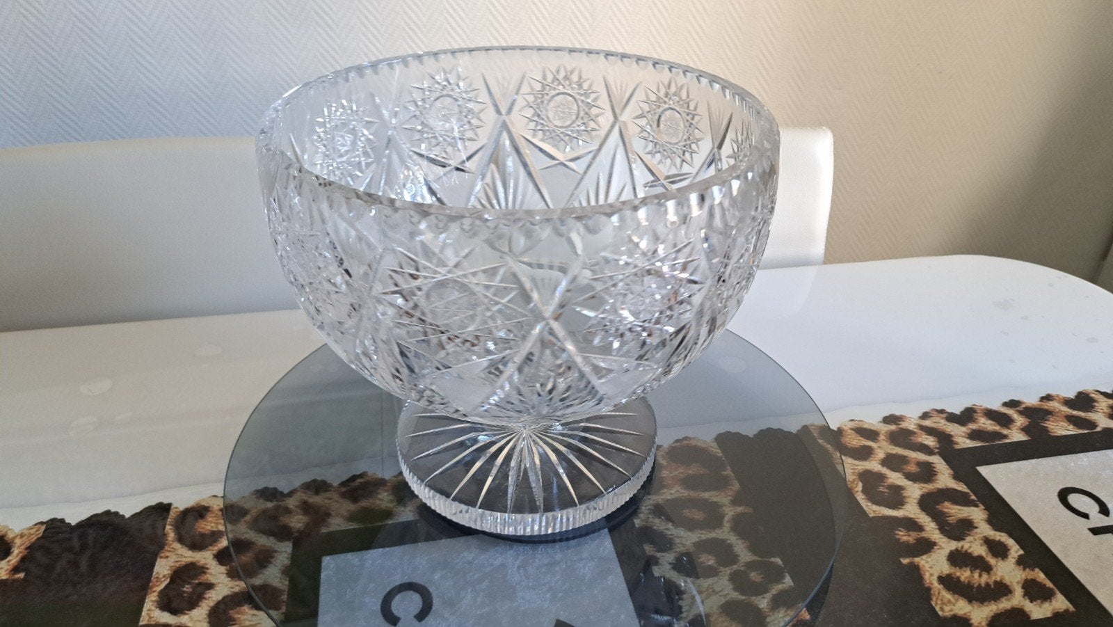 Grand vase en crystal central +_ 30 cm de diamètre, Enlèvement ou Envoi