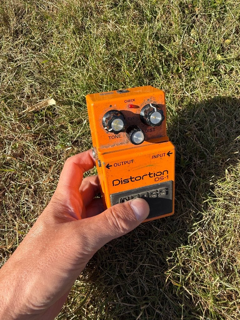 Boss Distortion DS-1, Enlèvement ou Envoi, Utilisé, Distortion, Overdrive ou Fuzz