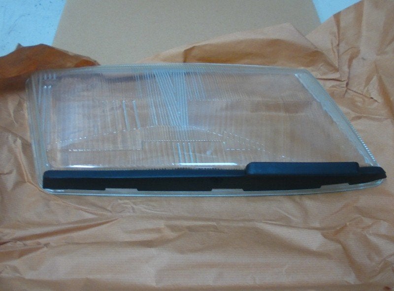 PHARE VITRE DROIT Saab 9-3 I (YS3D) (4910378), Neuf, Saab-de-info@saabgroup.com, Marienbergstraße  96
90411  Nürnberg, DE, Saab Deutschland GmbH
