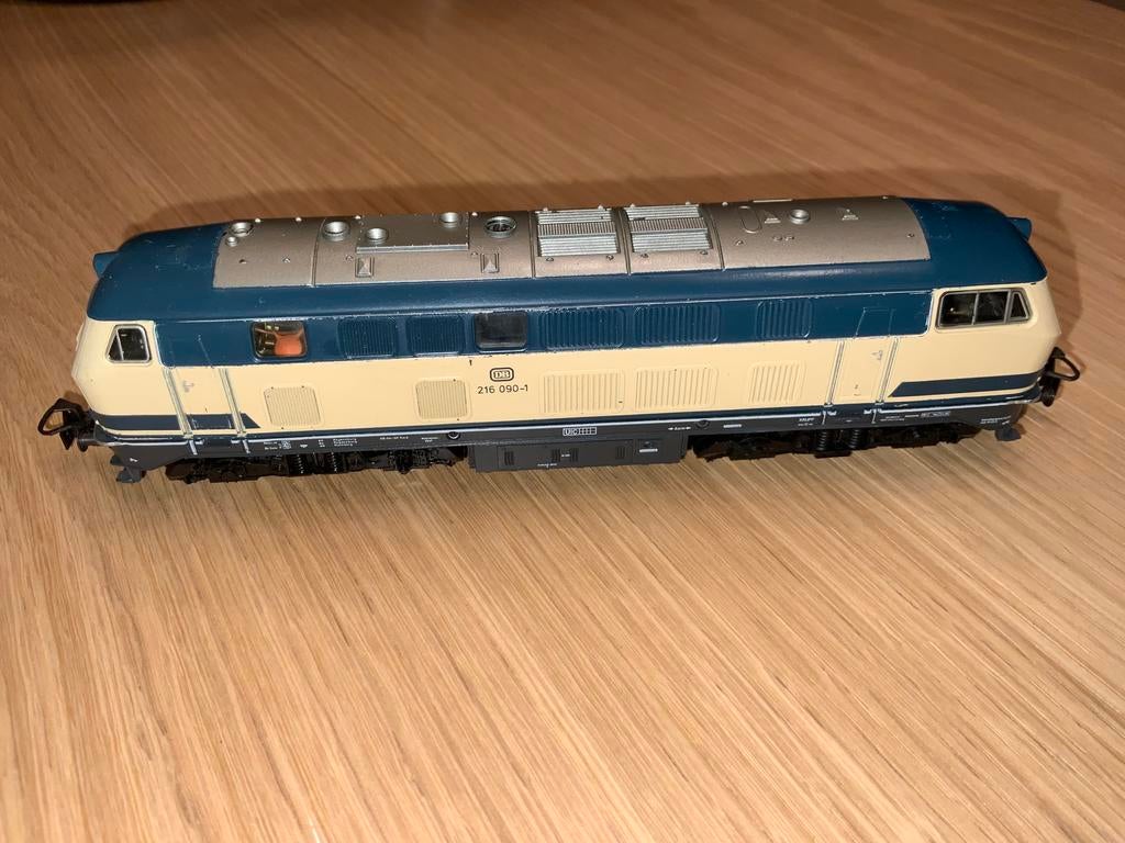 LOCOMOTIVE DIESEL MARKLIN 3074 ( 216 090-1 ), Hobby en Vrije tijd, Modeltreinen | H0, Wisselstroom, Gebruikt, Locomotief, Ophalen of Verzenden