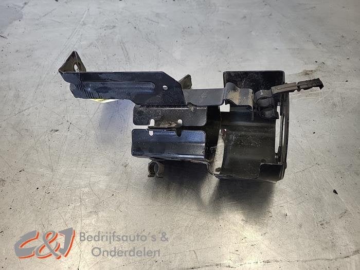 Boîtier de filtre carburant d'un Mercedes Vito, Autos : Pièces & Accessoires, Filtres, 3 mois de garantie, Utilisé, -, -