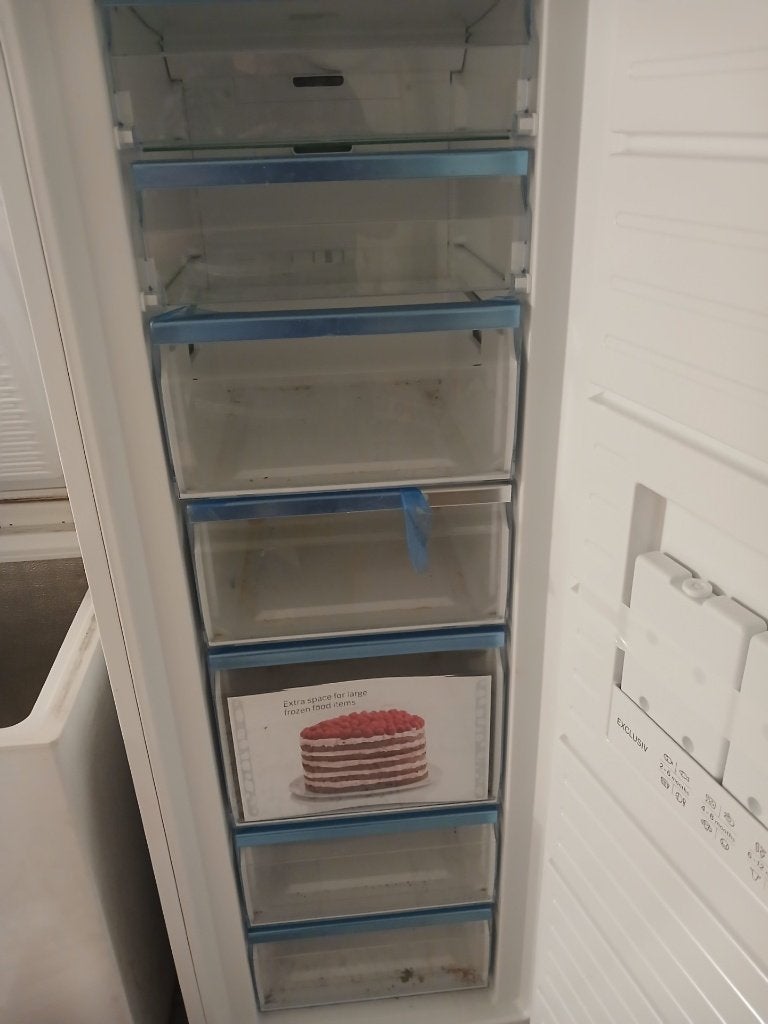 Congélateur vertical Bosch, Elektronische apparatuur, Vriezers en Diepvrieskisten, Ophalen, Gebruikt, Tussenbouw, Vrieskast